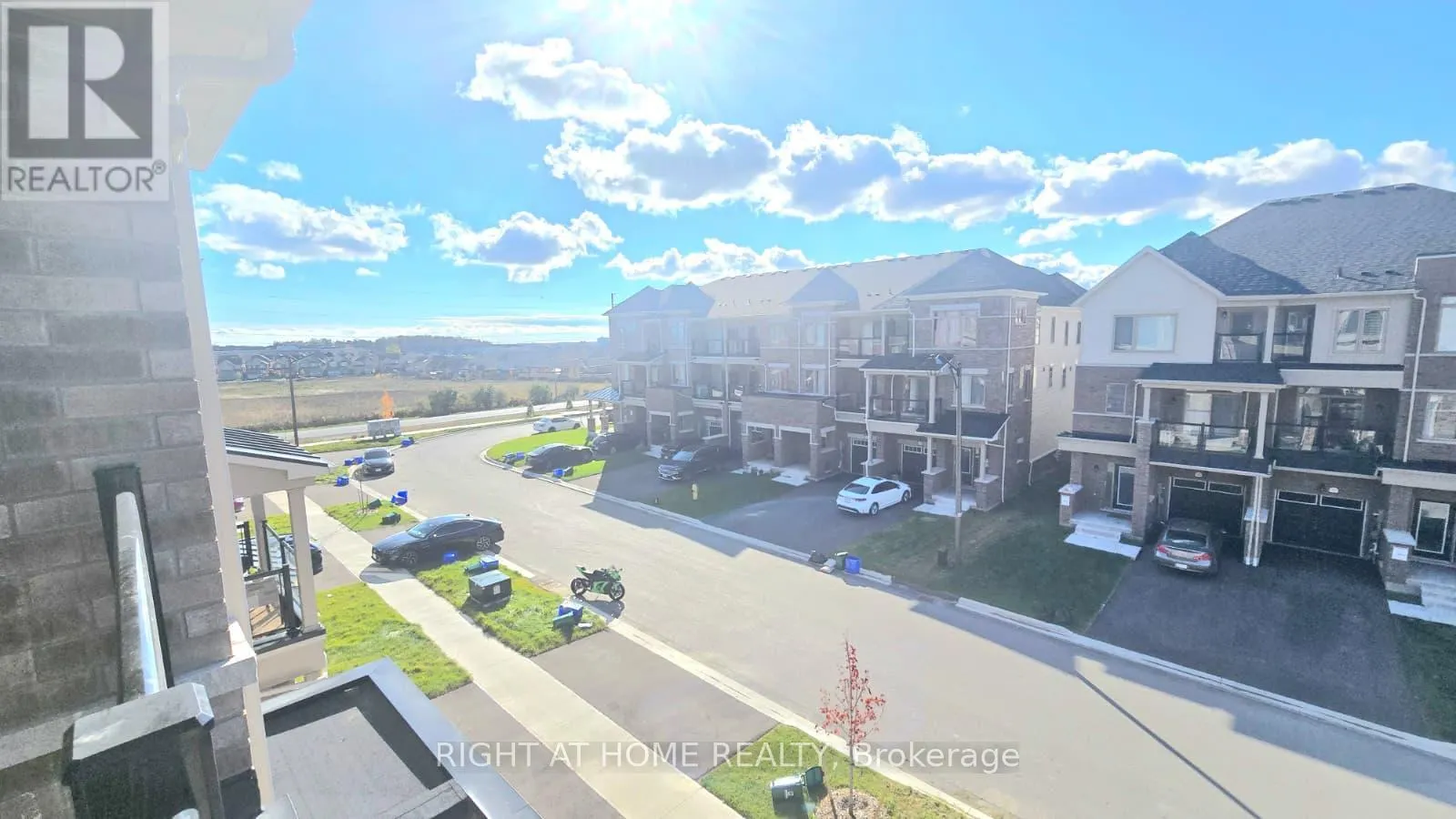 1992 CAMERON LOTT CRESCENT