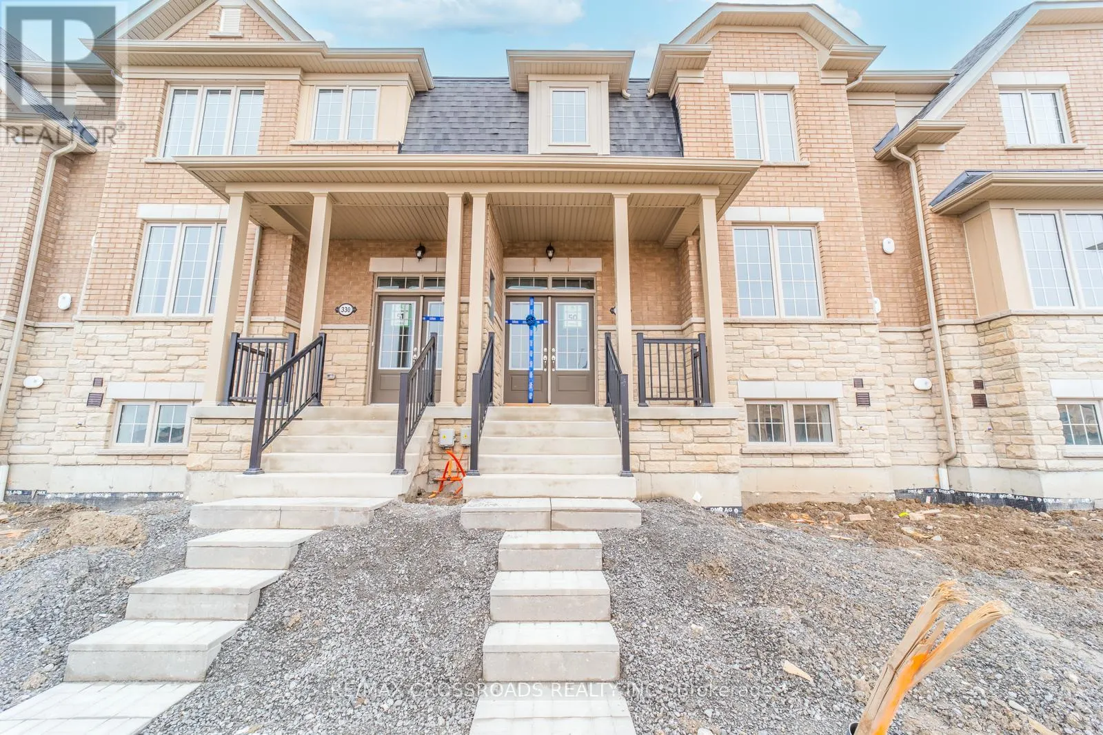 332 CORONATION ROAD