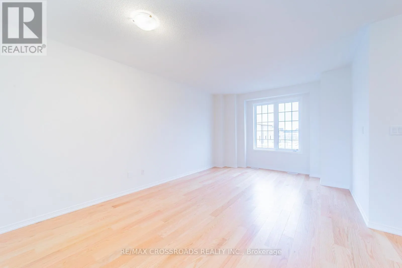332 CORONATION ROAD