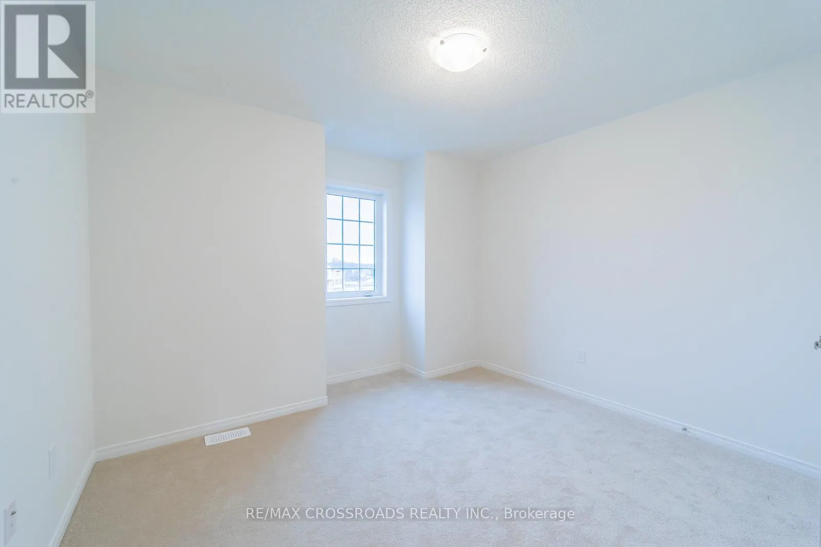 332 CORONATION ROAD