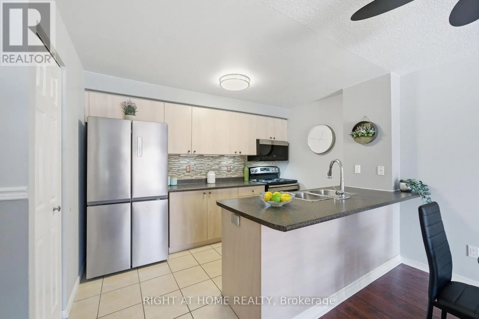 102 - 91 ASPEN SPRINGS DRIVE