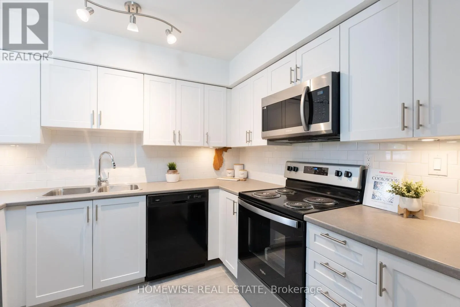 D1 - 240 ORMOND DRIVE