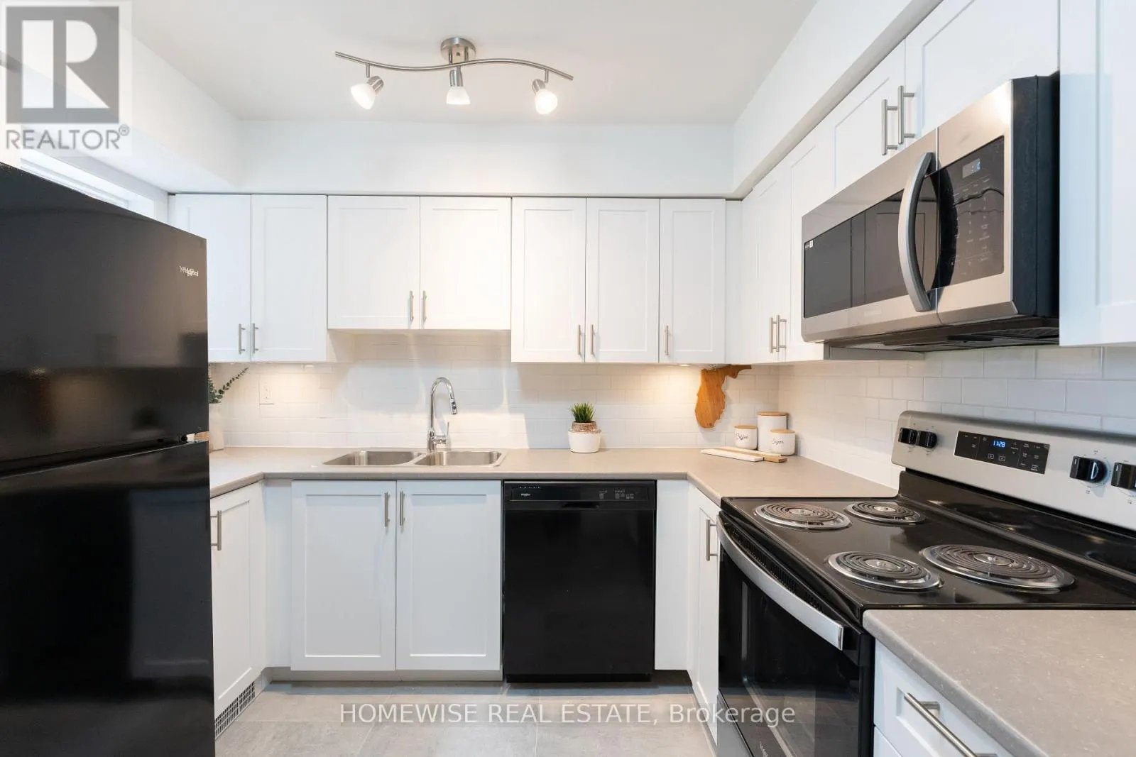 D1 - 240 ORMOND DRIVE