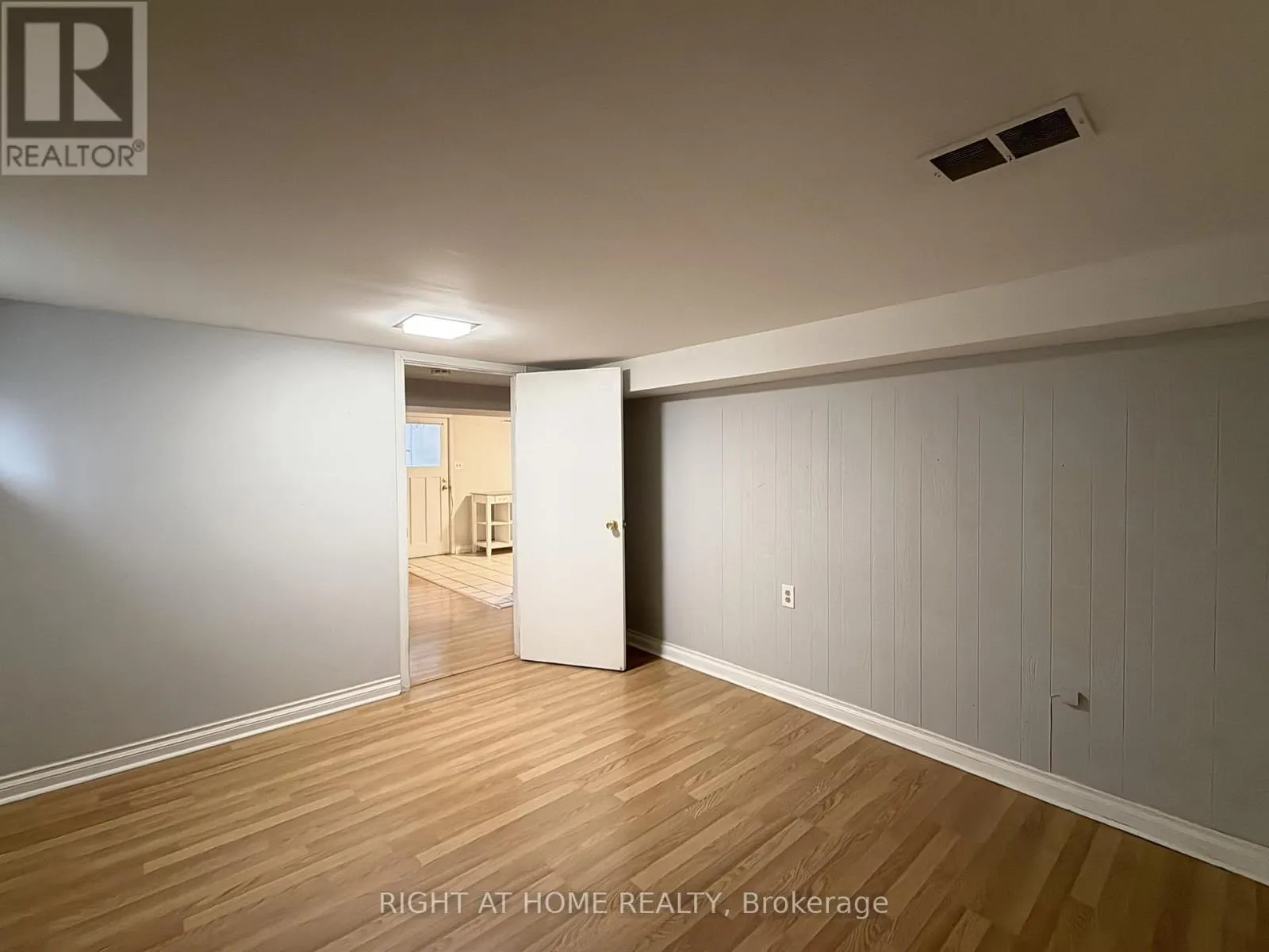 LOWER - 214 GREENWOOD AVENUE