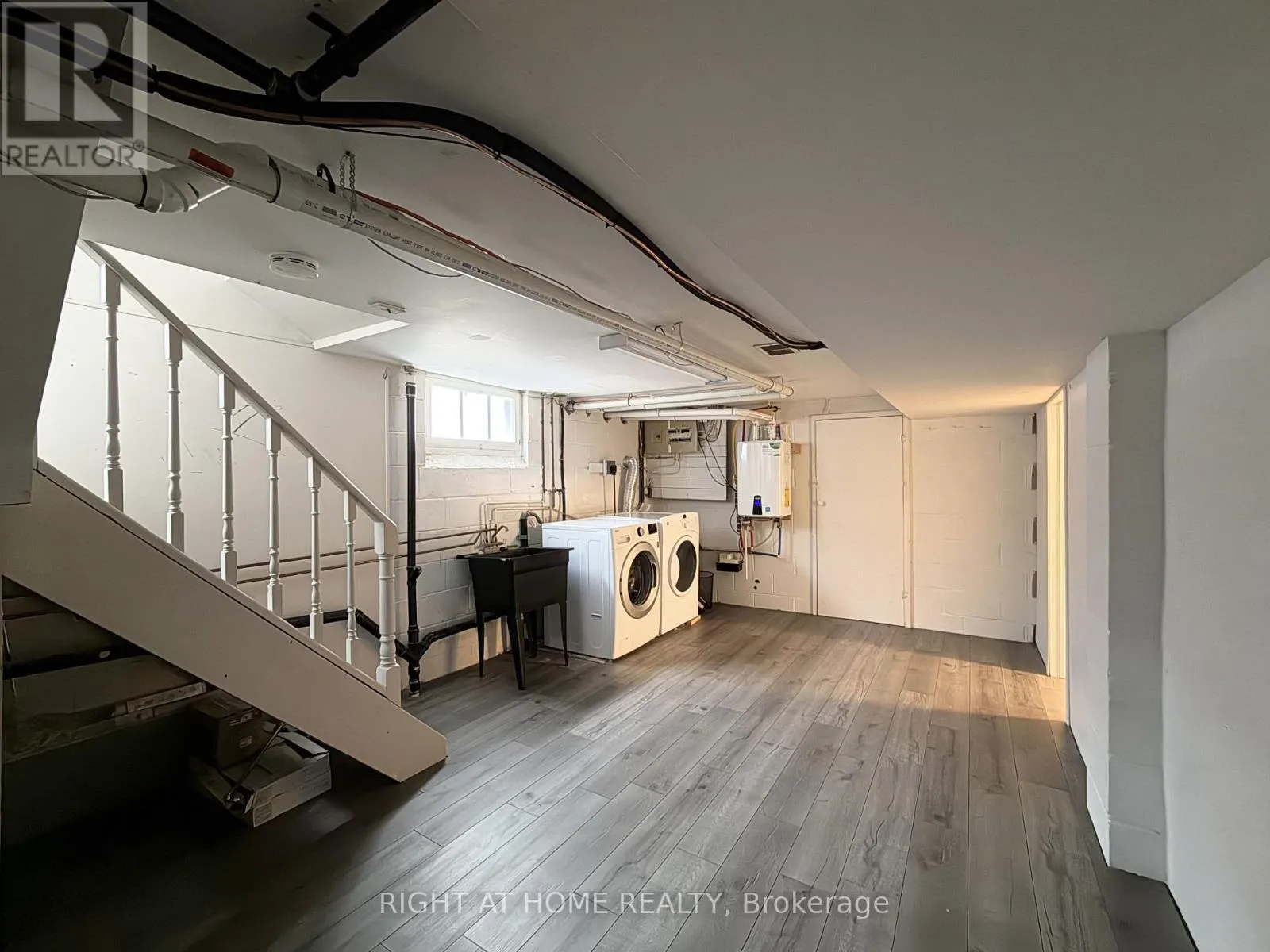 LOWER - 214 GREENWOOD AVENUE