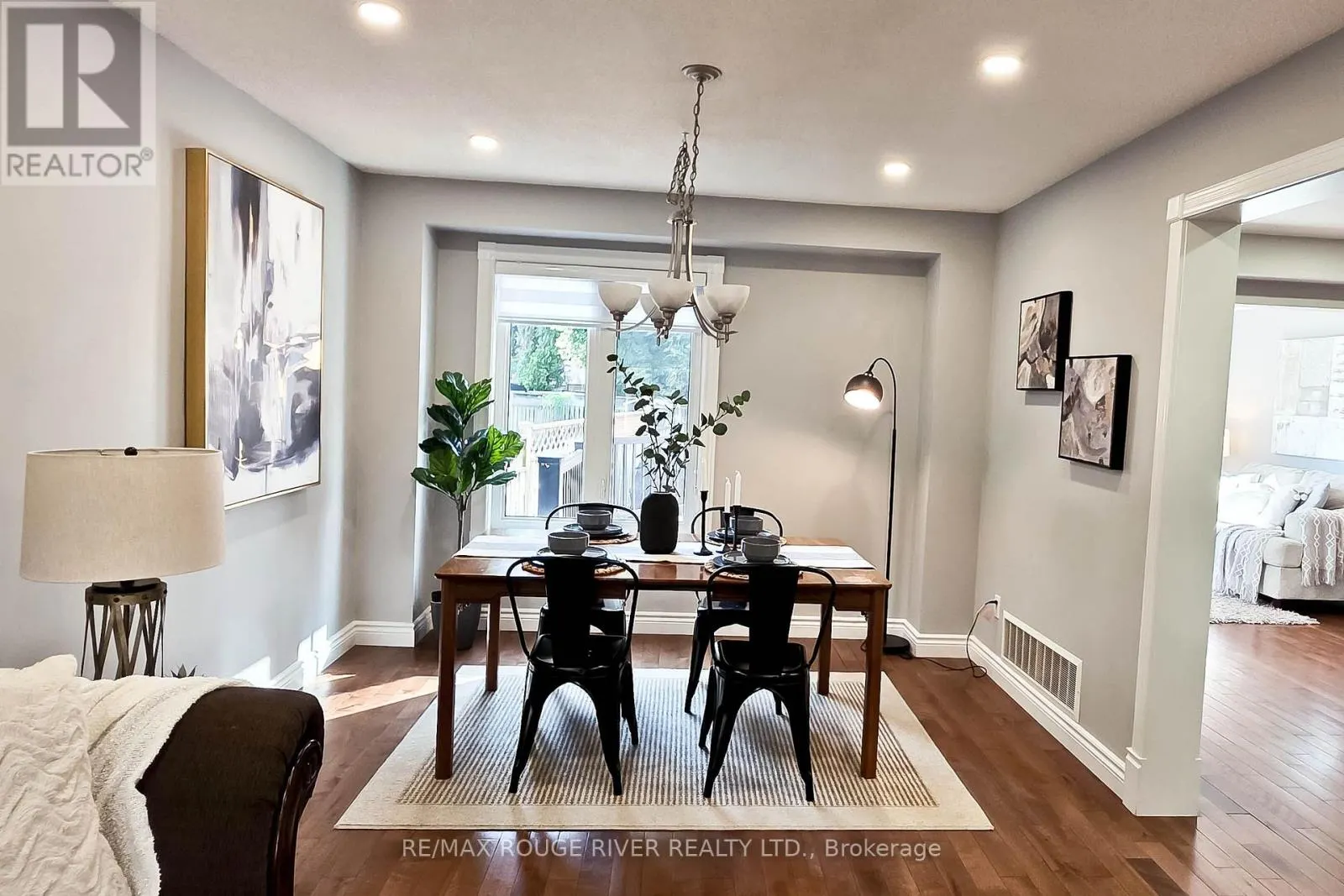 6 KNOTTY PINE DRIVE