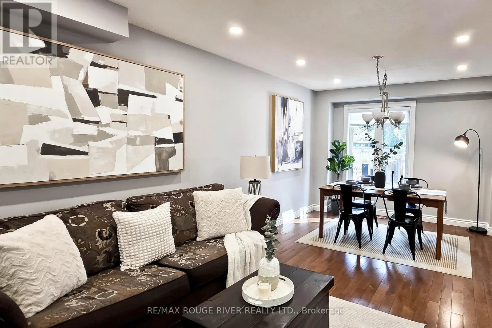 6 KNOTTY PINE DRIVE
