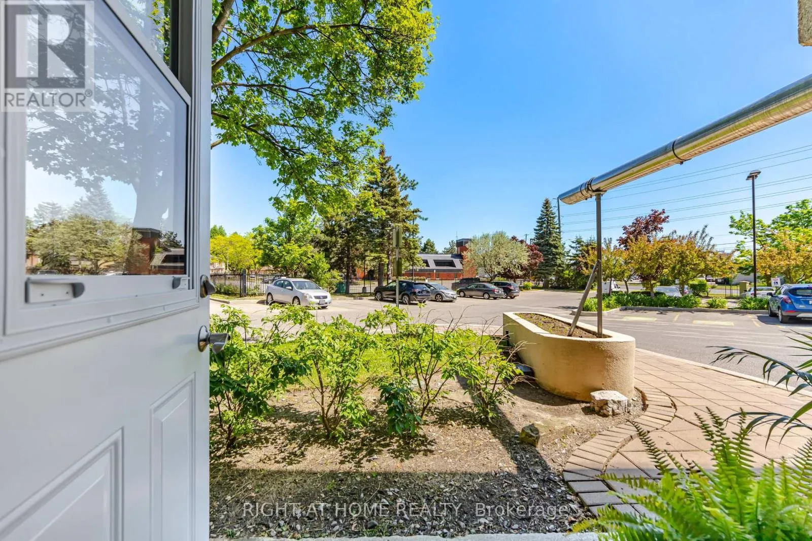 108 - 2 WESTNEY ROAD N