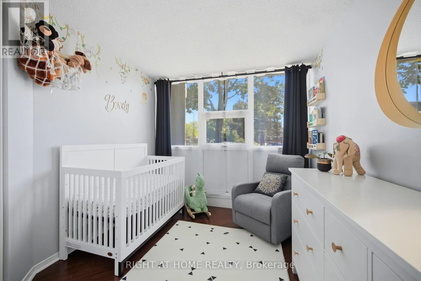 108 - 2 WESTNEY ROAD N