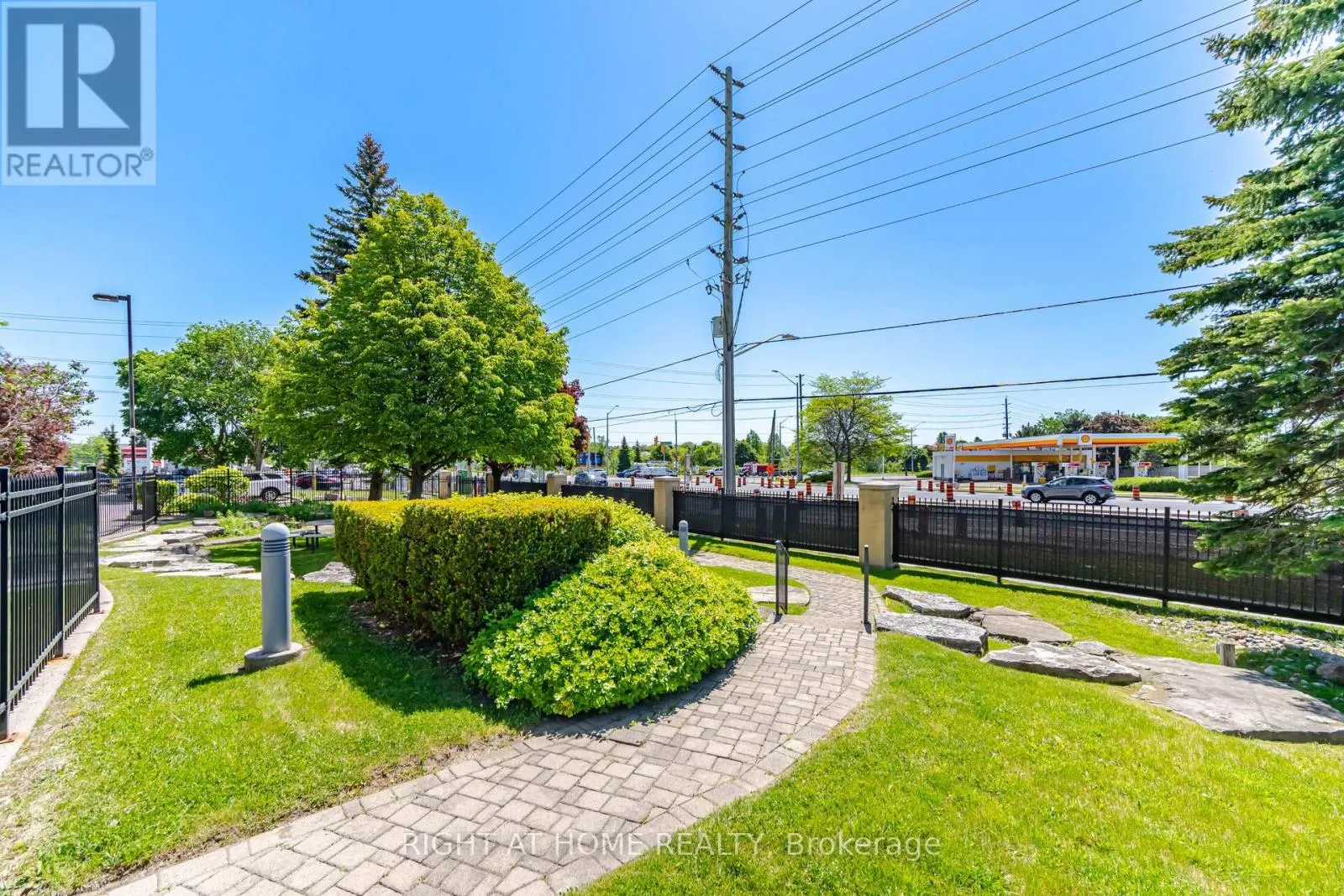 108 - 2 WESTNEY ROAD N