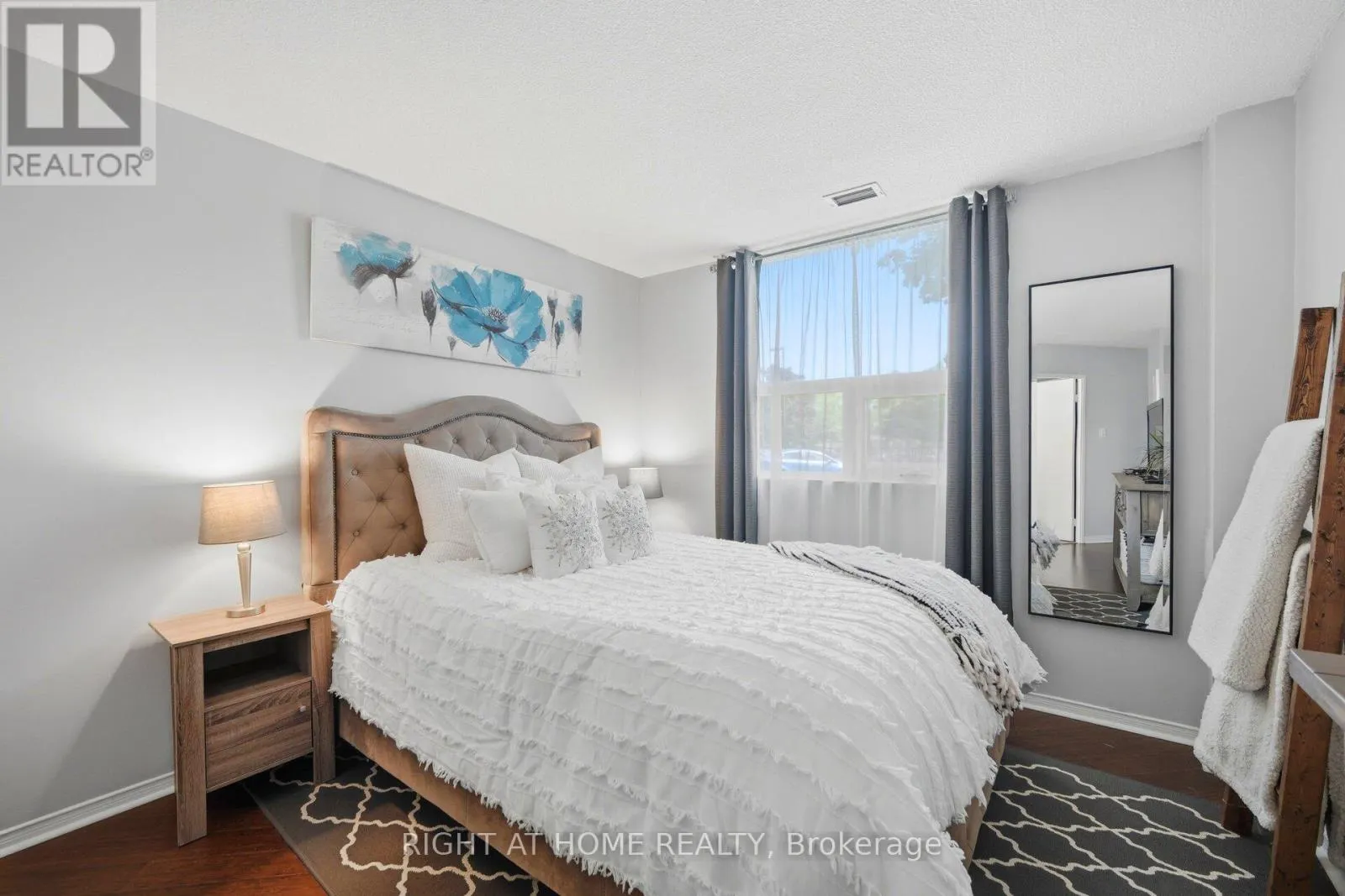 108 - 2 WESTNEY ROAD N