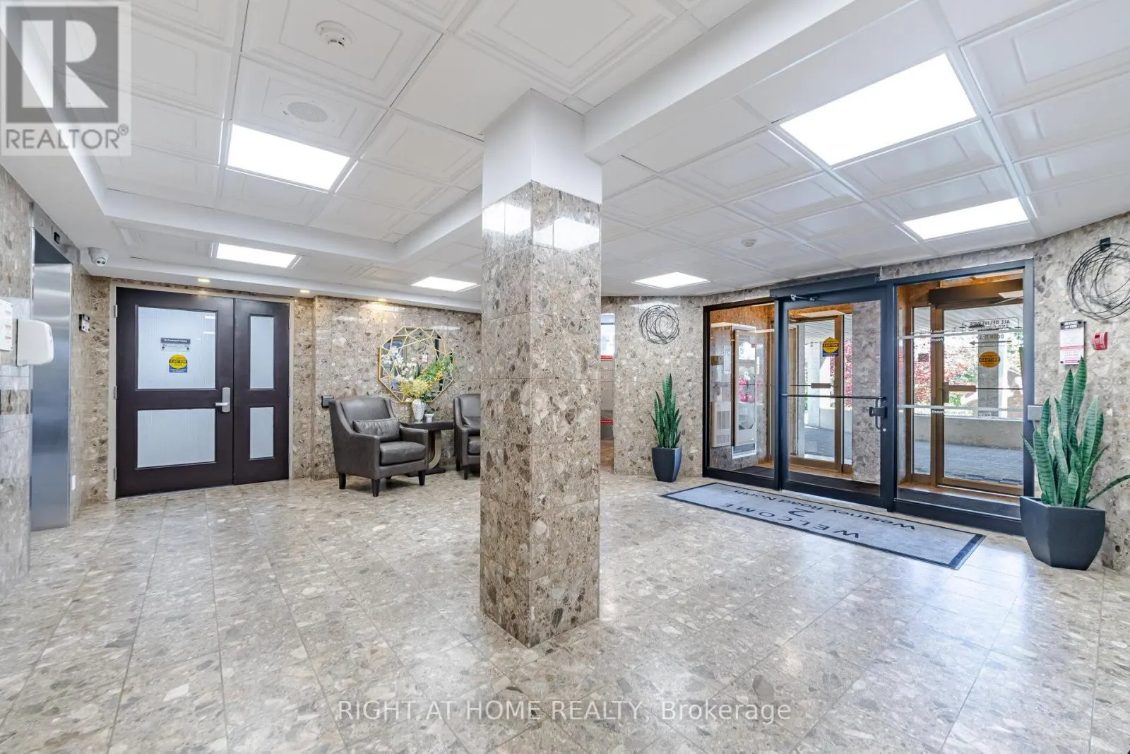 108 - 2 WESTNEY ROAD N
