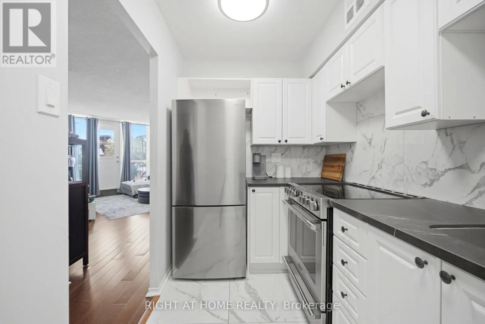 108 - 2 WESTNEY ROAD N