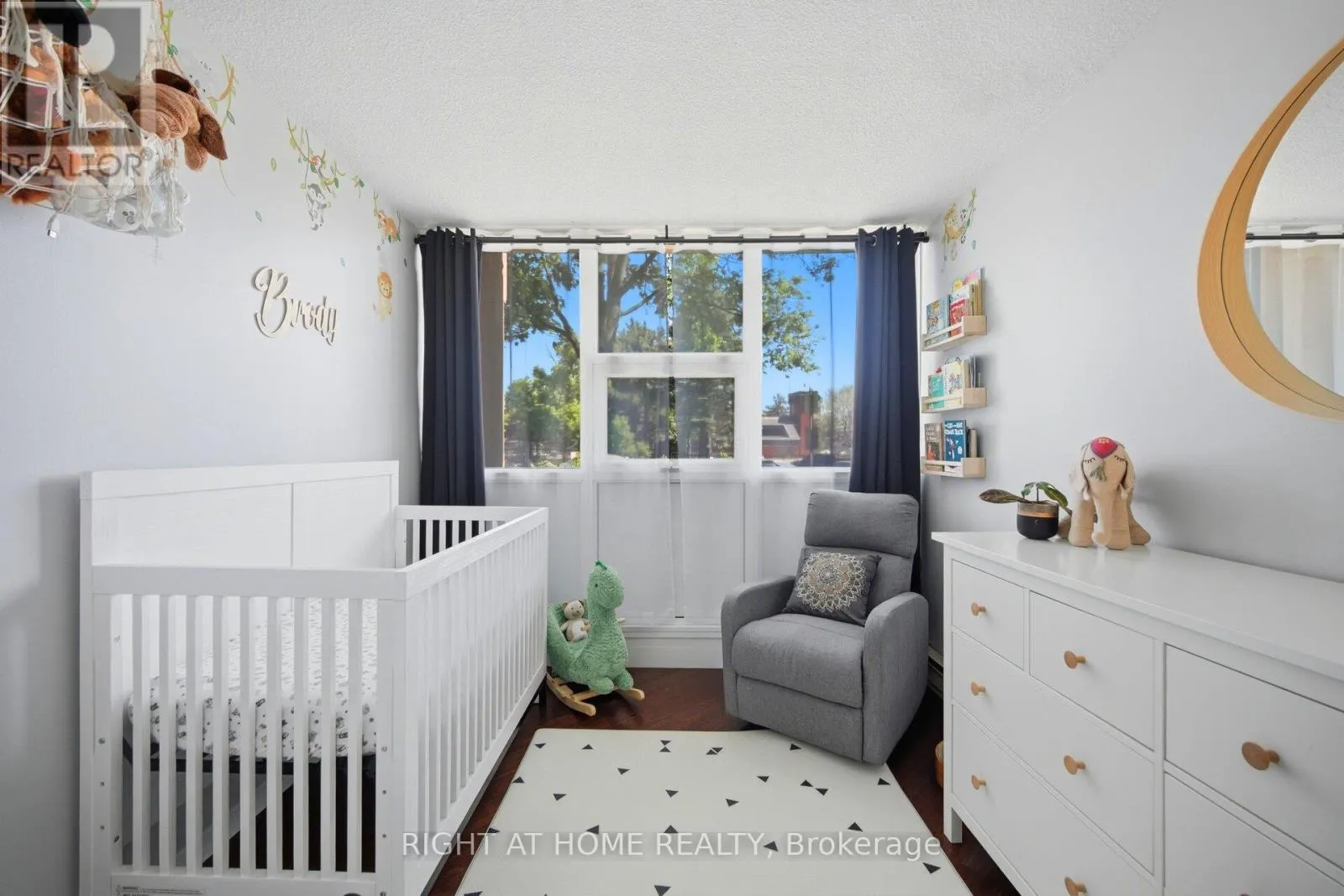 108 - 2 WESTNEY ROAD N