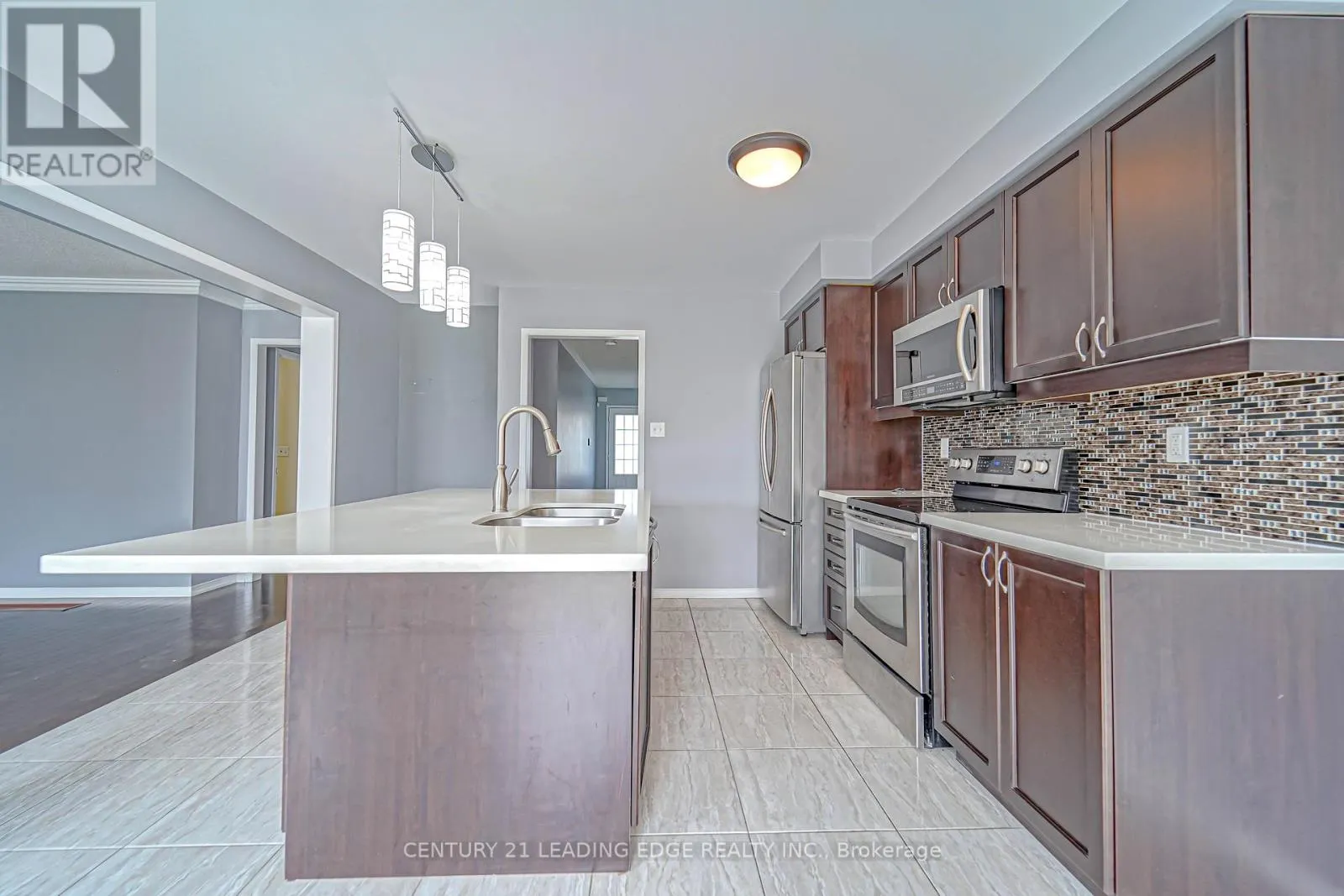 1943 ARBORWOOD DRIVE