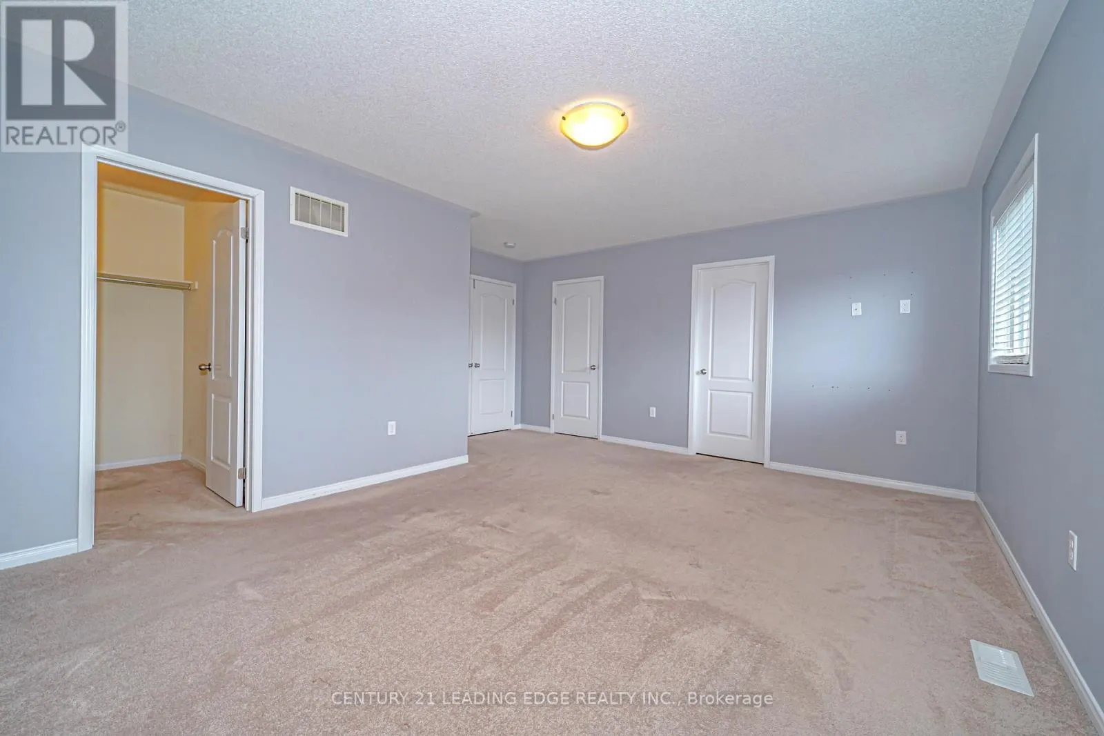 1943 ARBORWOOD DRIVE