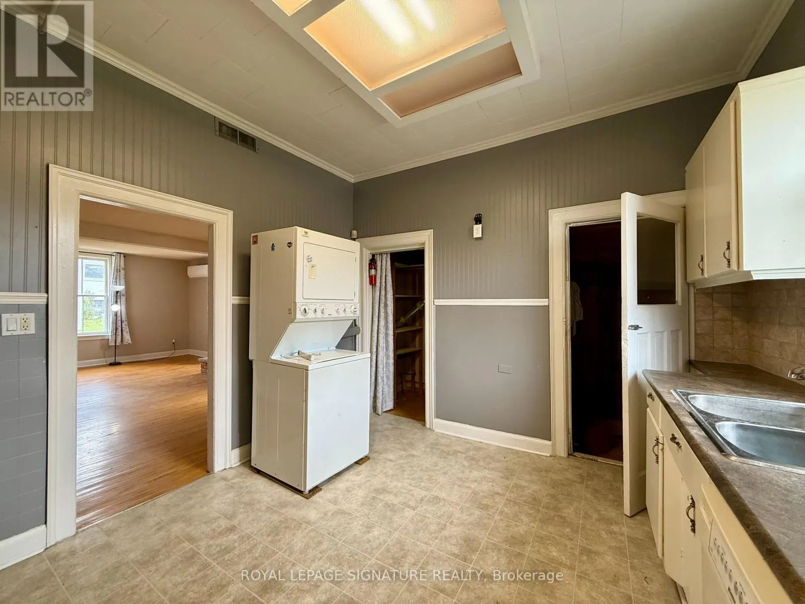 12 HEMLOCK AVENUE