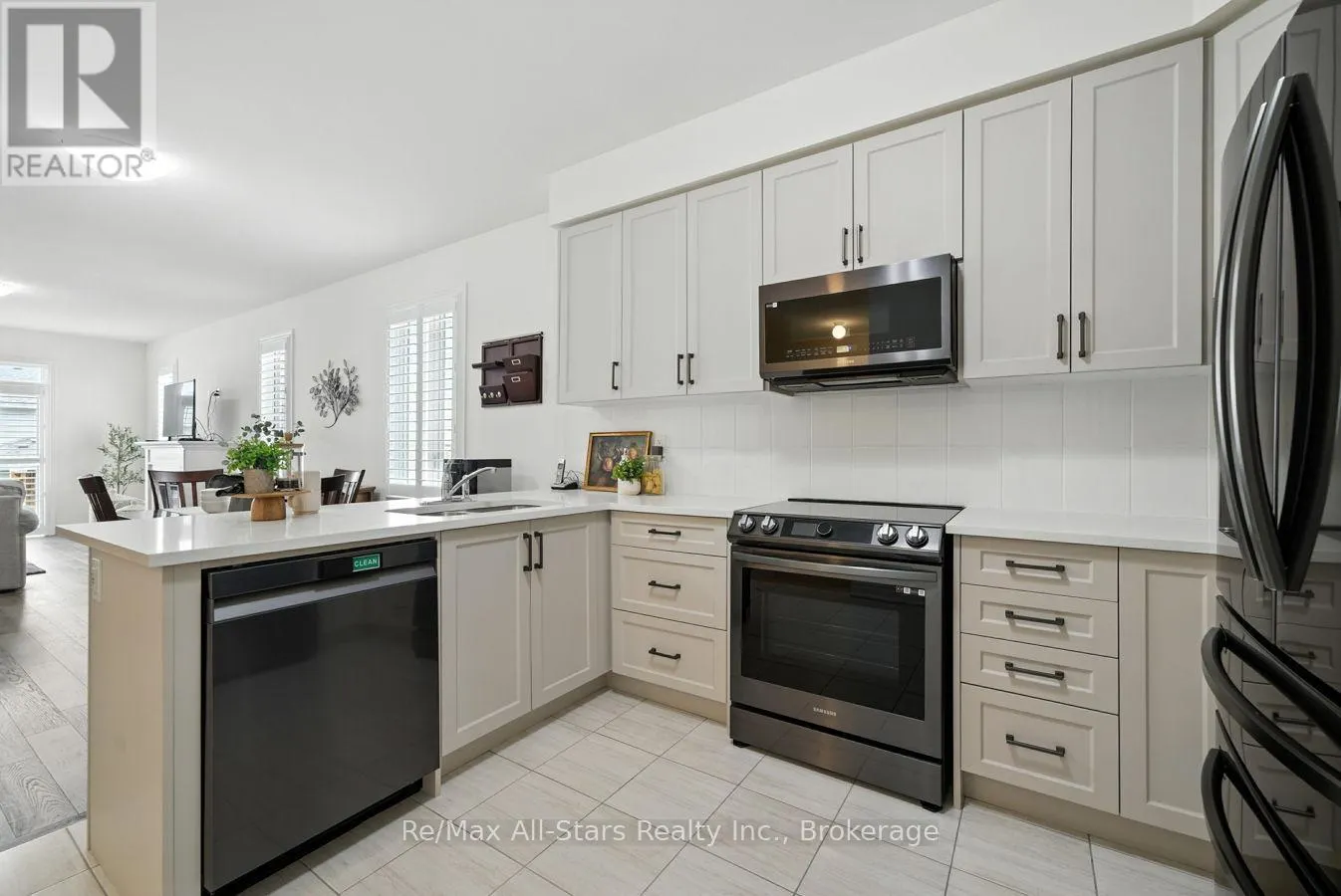 89 FORESTLANE WAY