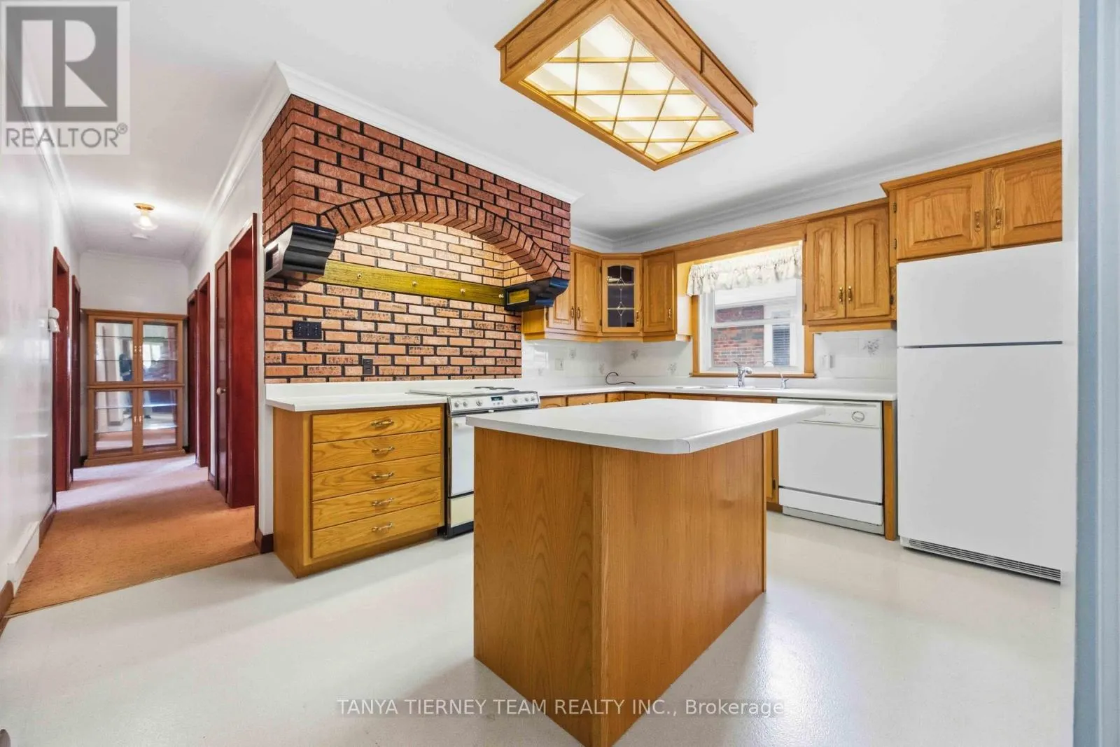 285 MURIEL AVENUE