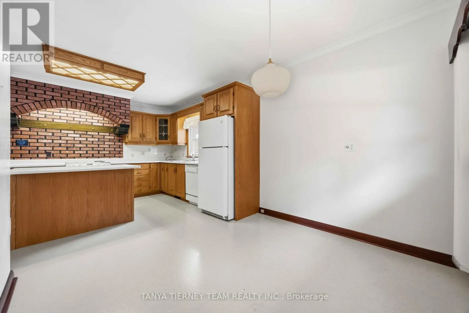285 MURIEL AVENUE