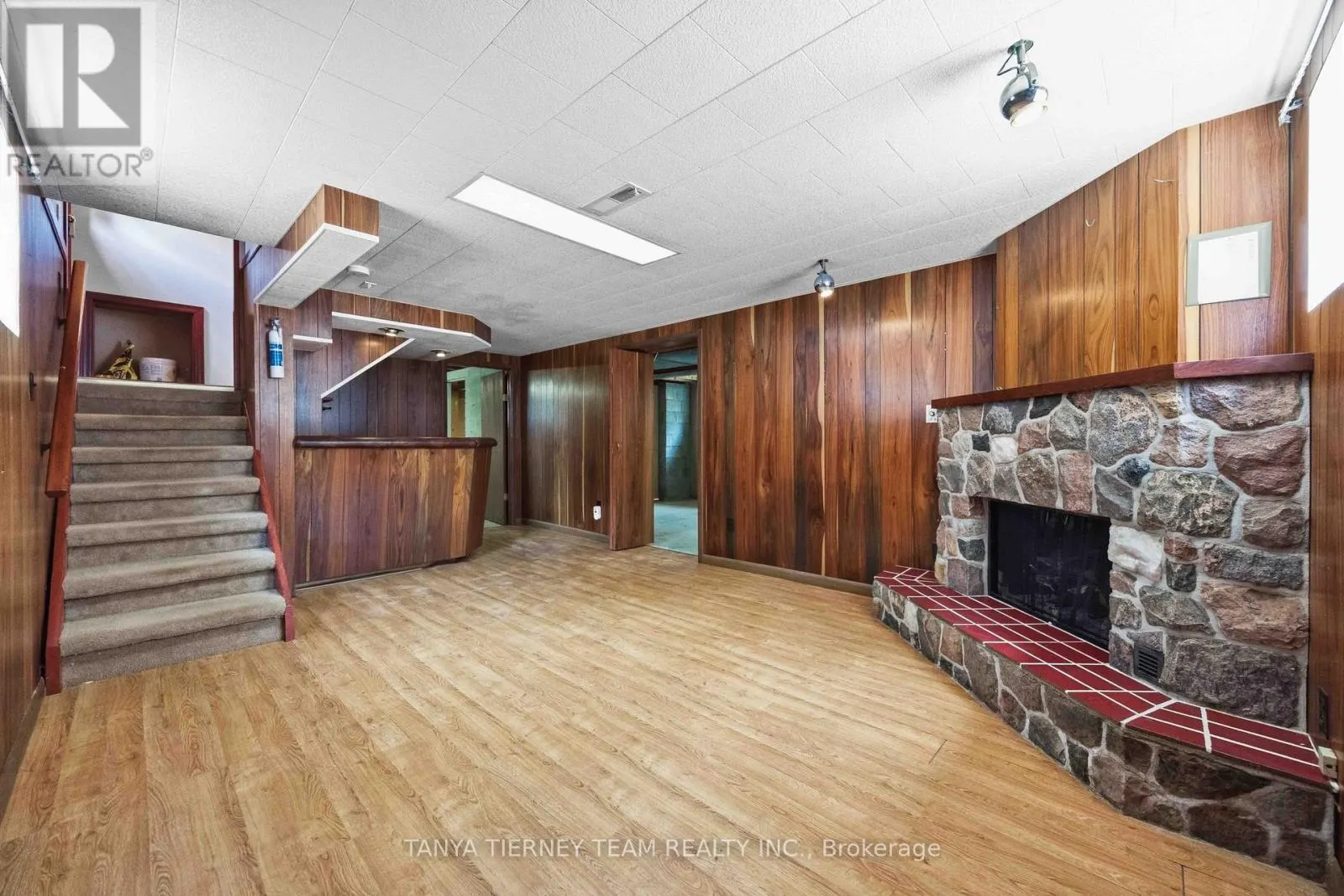 285 MURIEL AVENUE