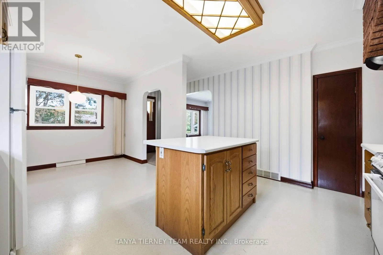 285 MURIEL AVENUE