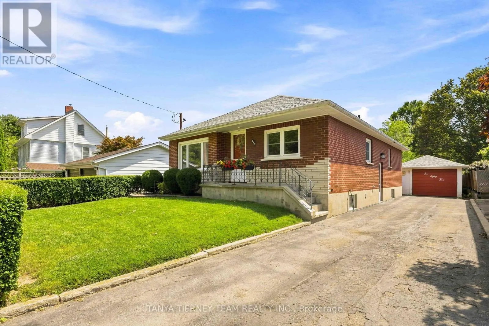 285 MURIEL AVENUE