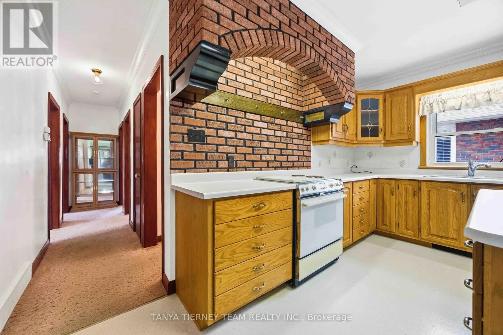 285 MURIEL AVENUE