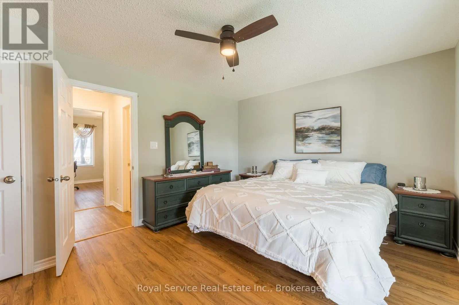 11 ALGONQUIN TRAIL