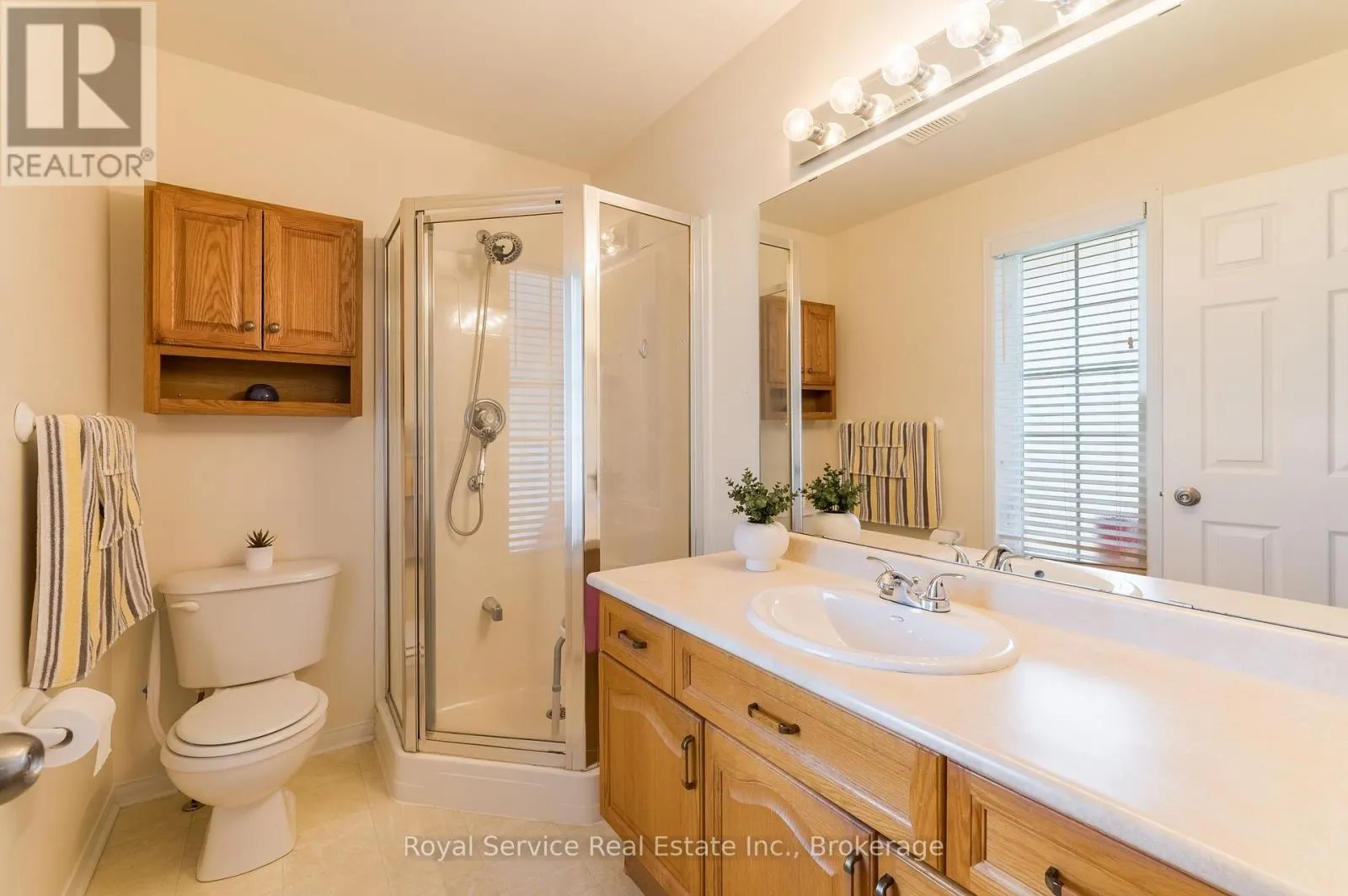 11 ALGONQUIN TRAIL