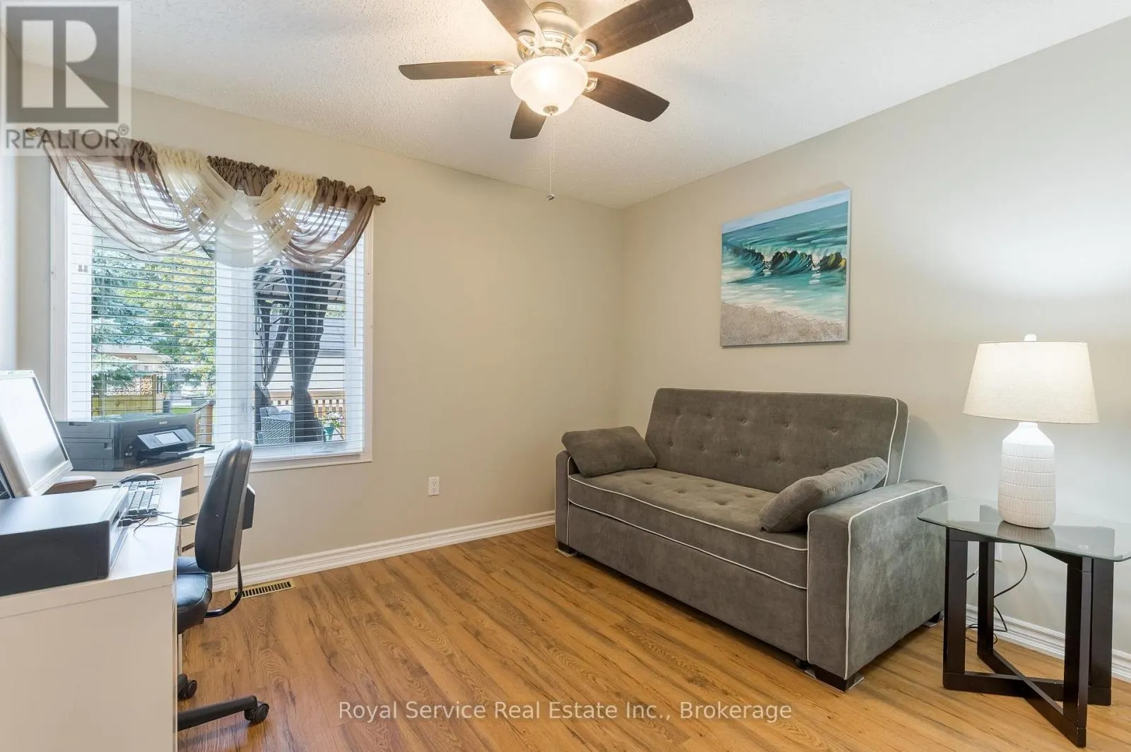 11 ALGONQUIN TRAIL