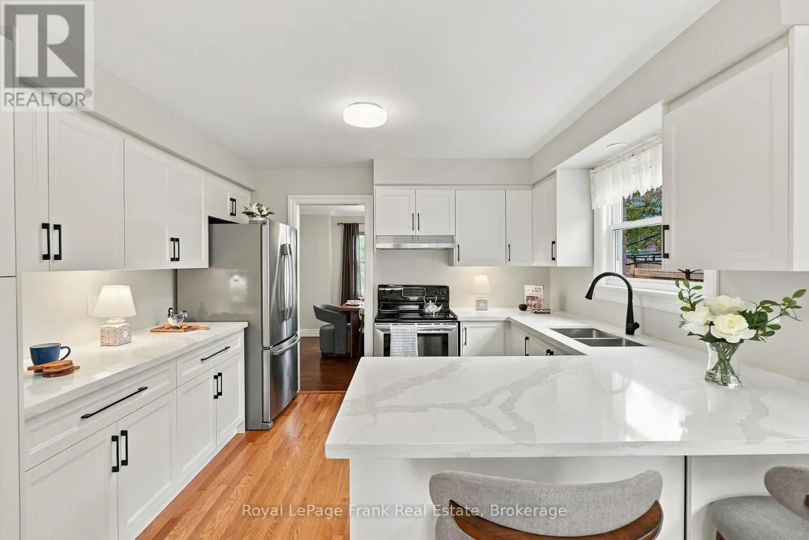 86 CHERRY BLOSSOM CRESCENT
