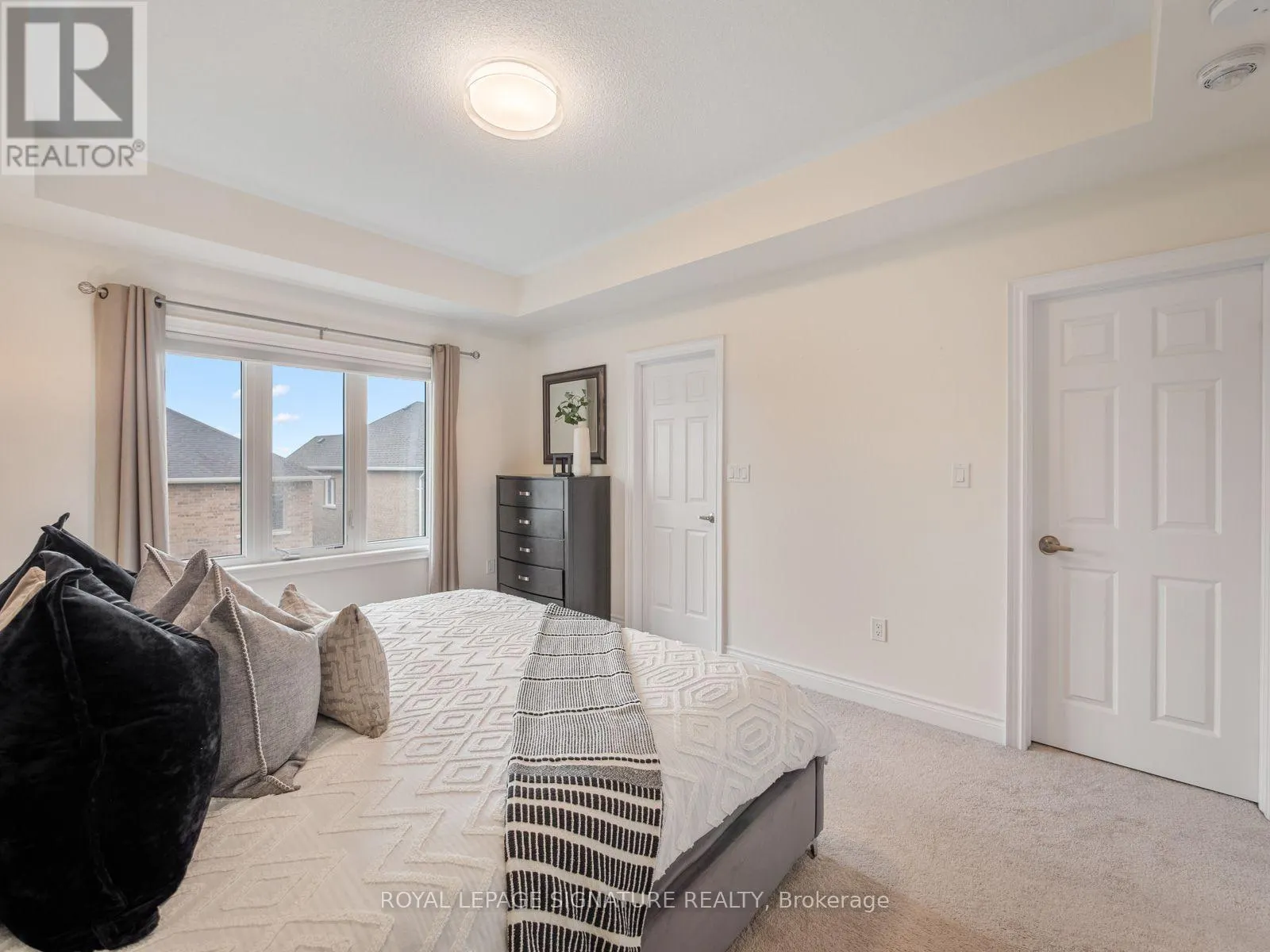 1055 SKYRIDGE BOULEVARD