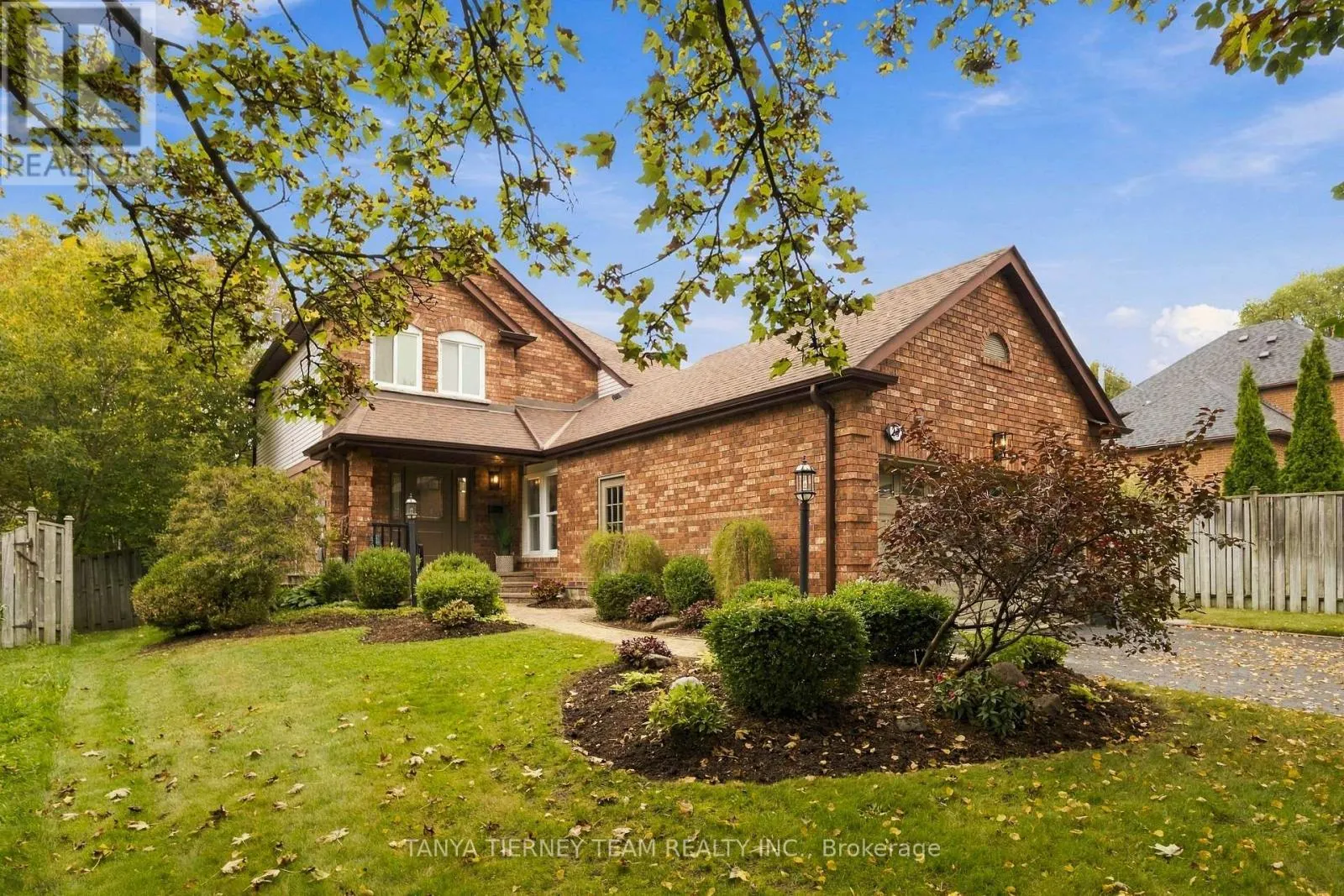25 COULTON COURT