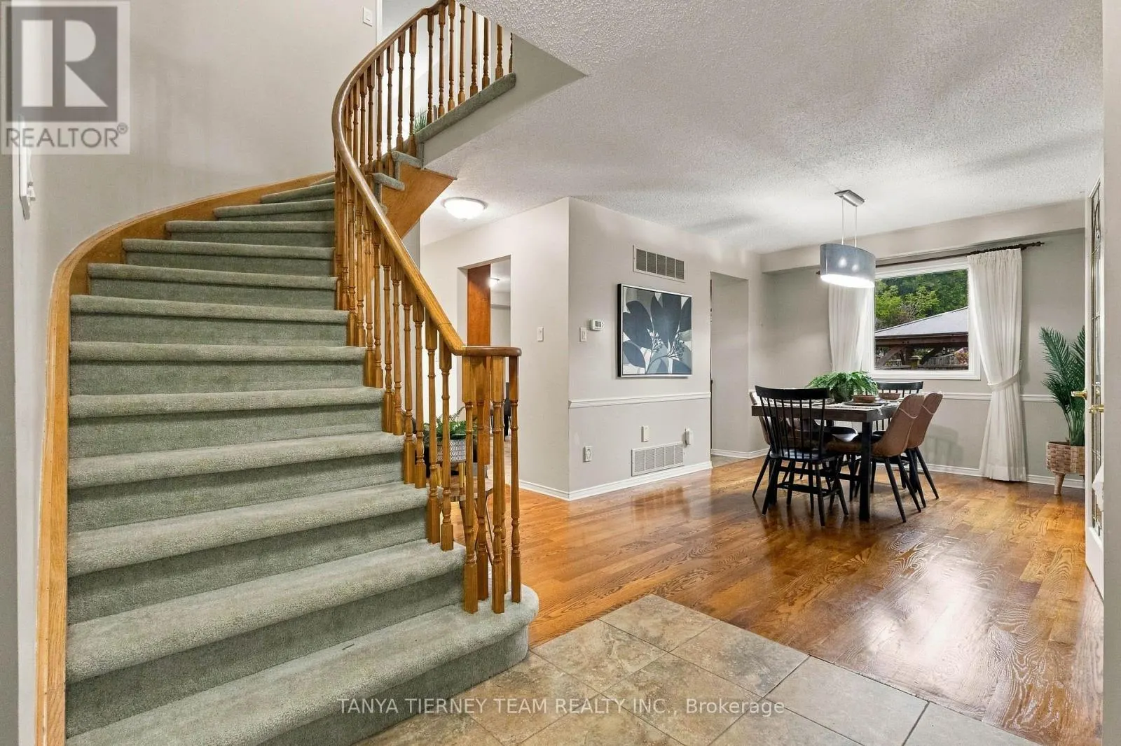25 COULTON COURT