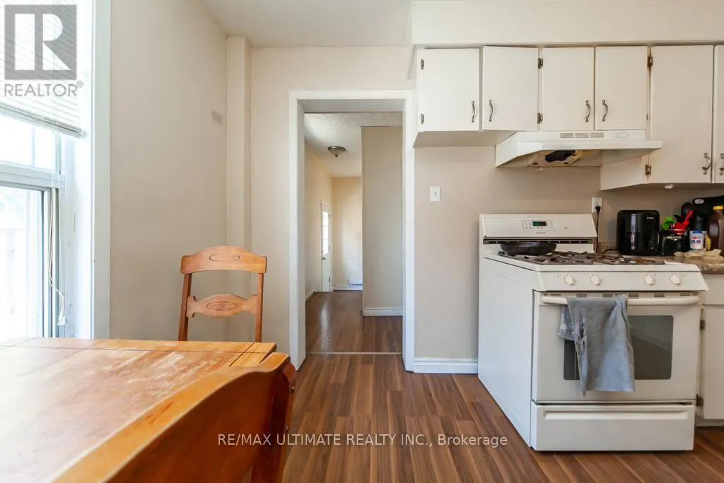128 ELGIN STREET E