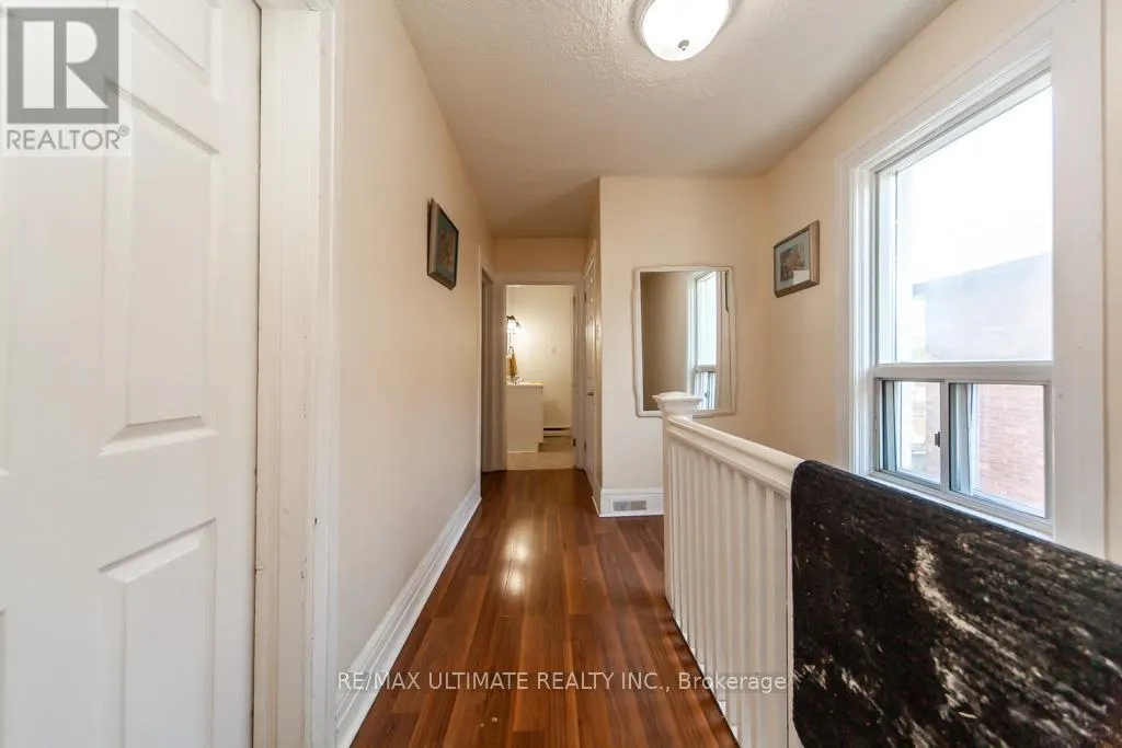 128 ELGIN STREET E