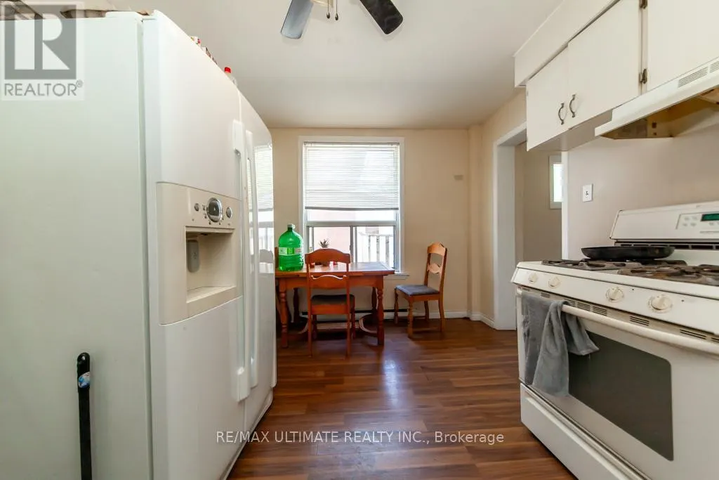 128 ELGIN STREET E