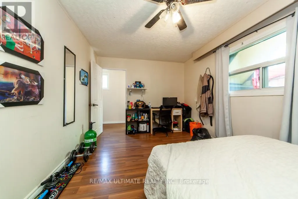 128 ELGIN STREET E