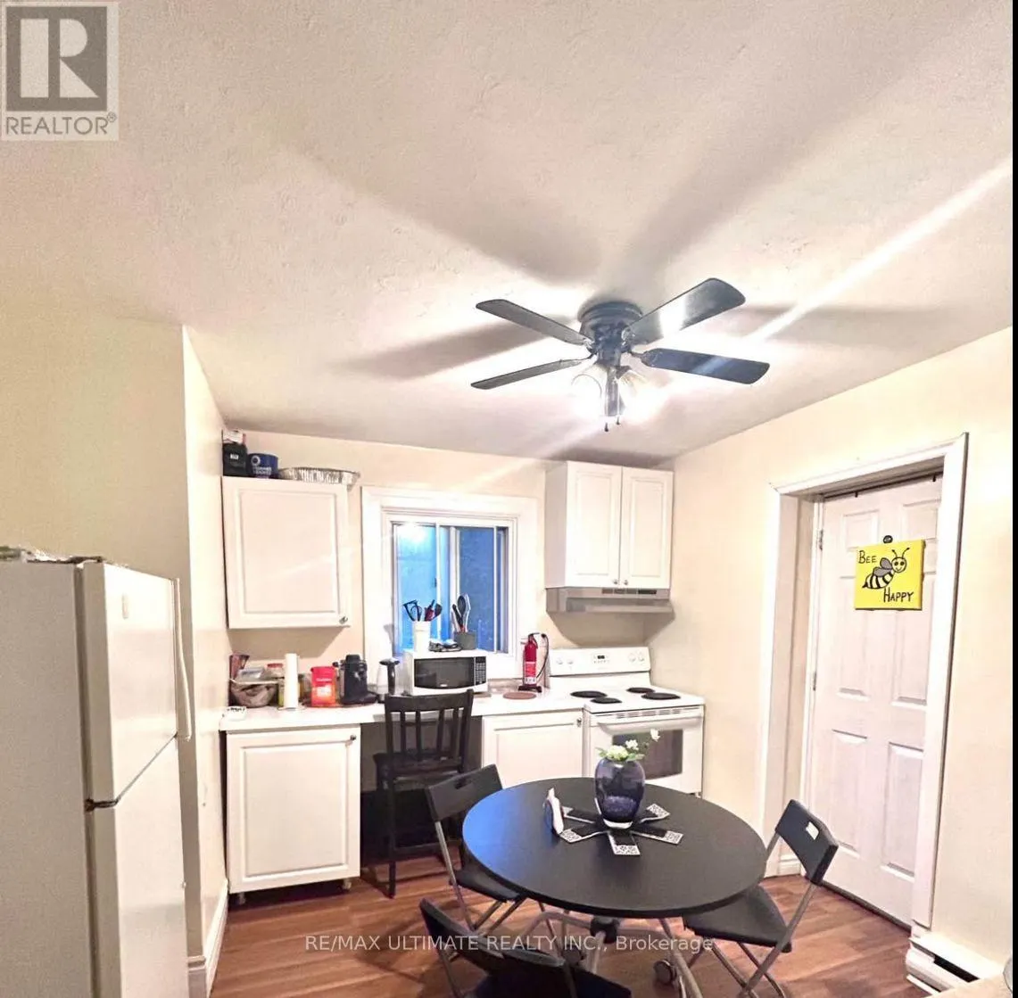 128 ELGIN STREET E
