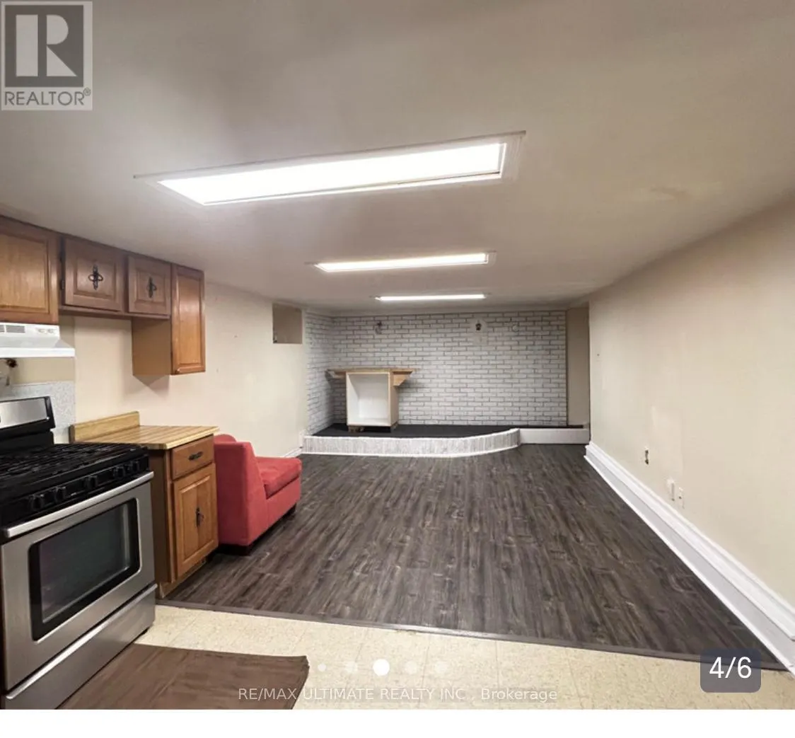 128 ELGIN STREET E