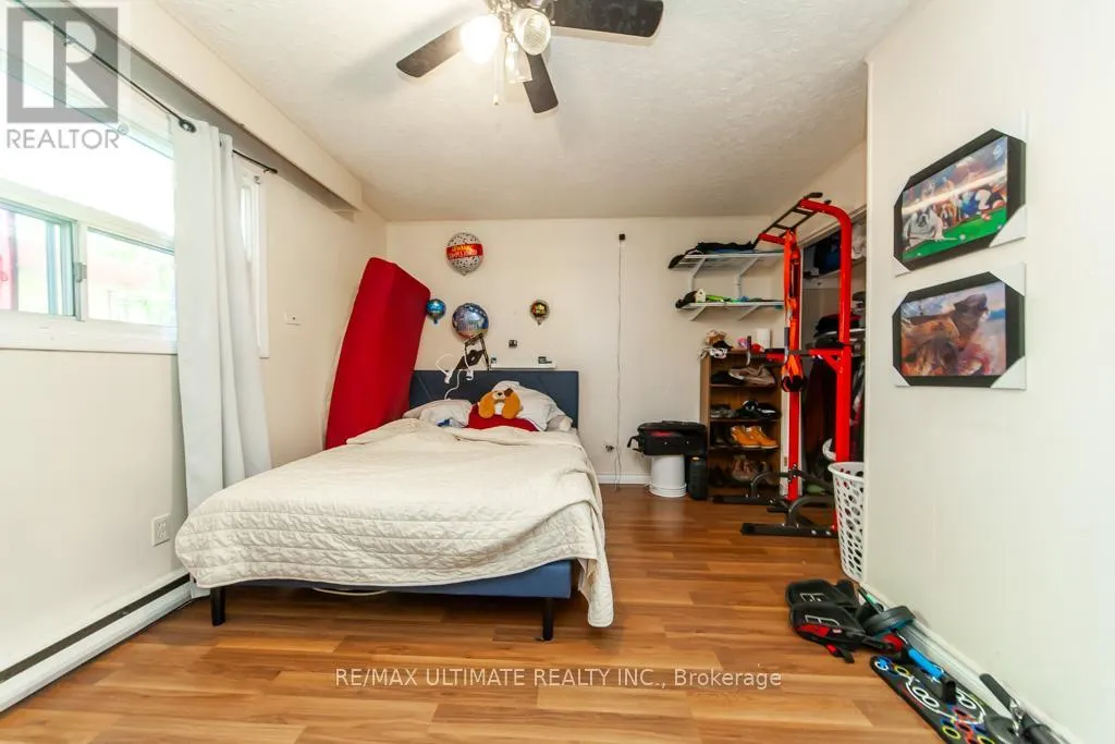 128 ELGIN STREET E