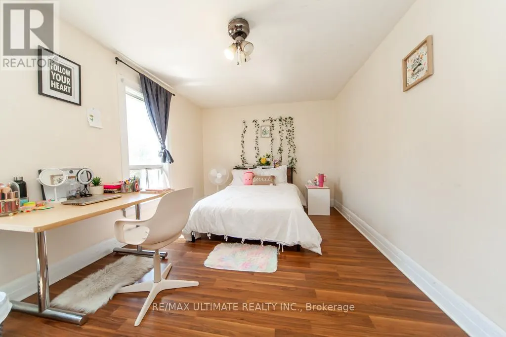 128 ELGIN STREET E