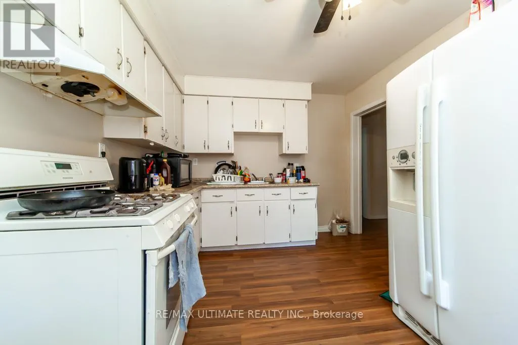 128 ELGIN STREET E