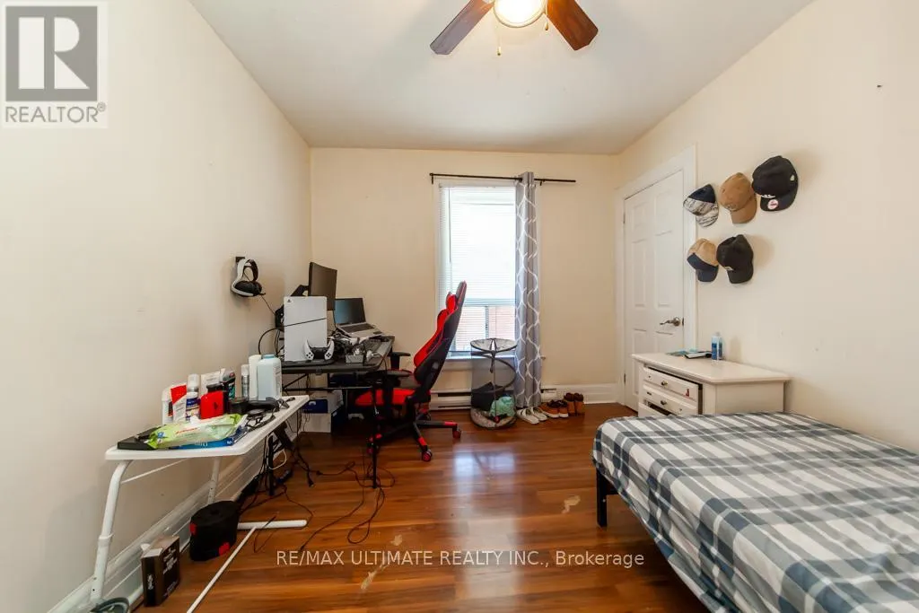 128 ELGIN STREET E