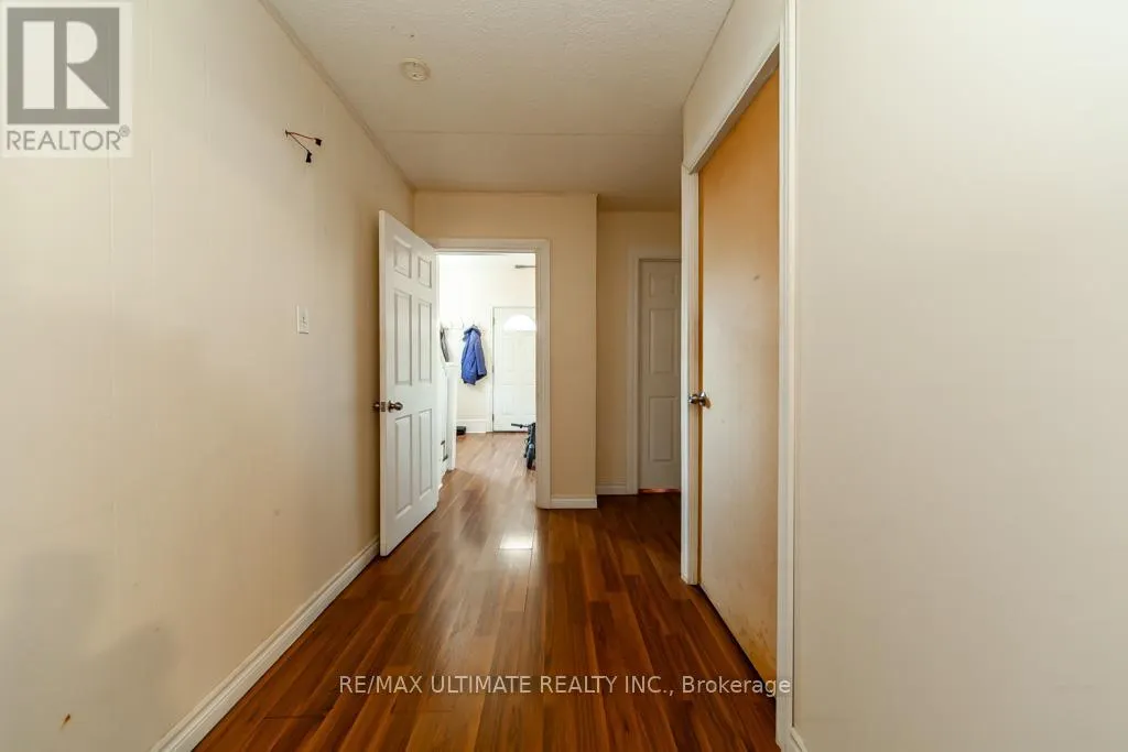 128 ELGIN STREET E
