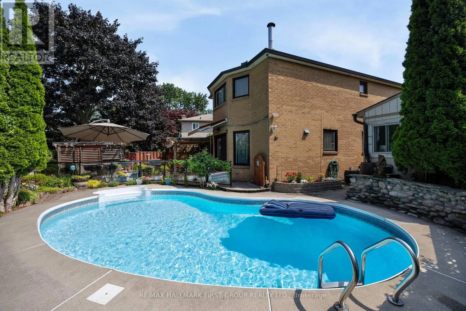 11 BOWERS COURT