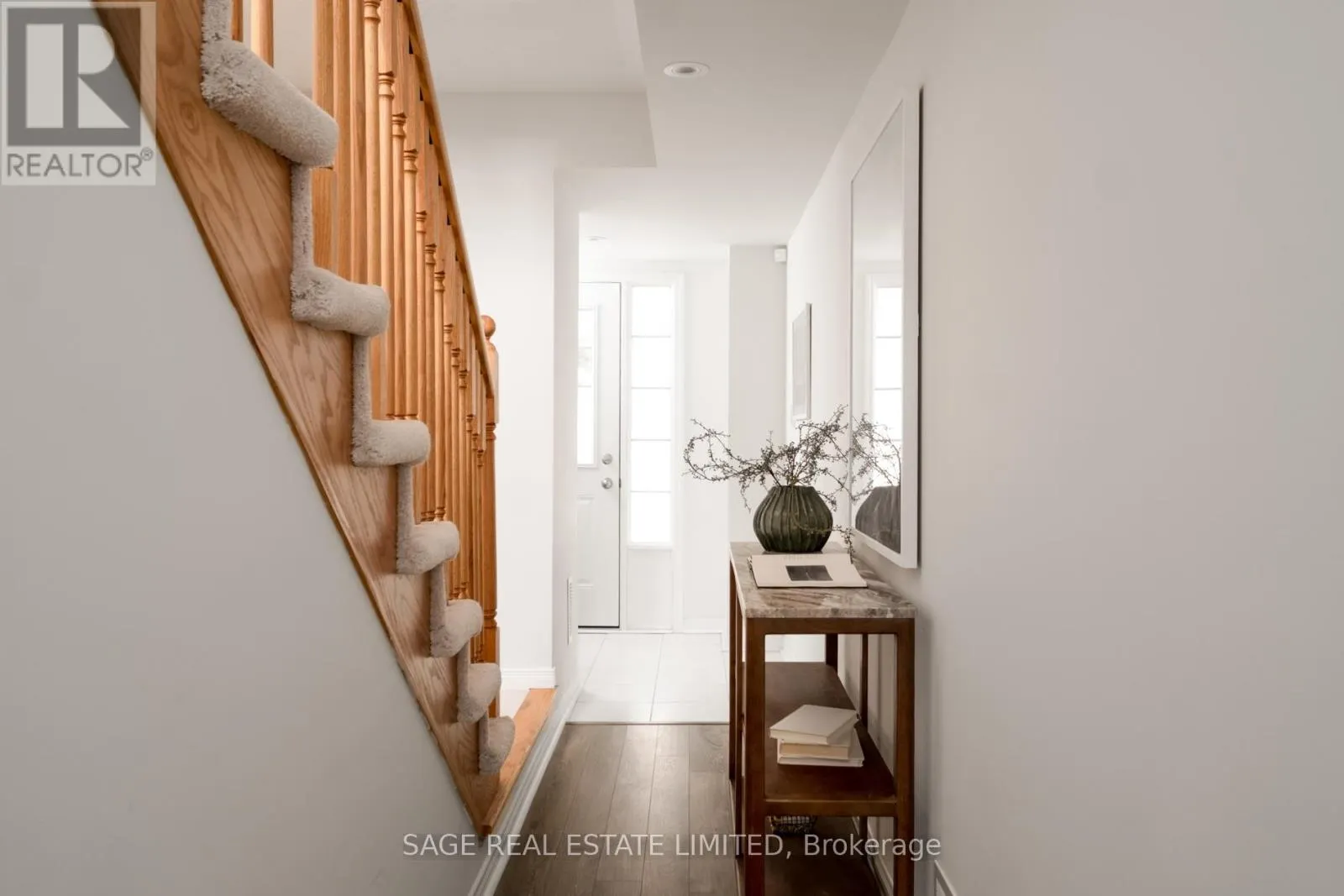842 ATWATER PATH