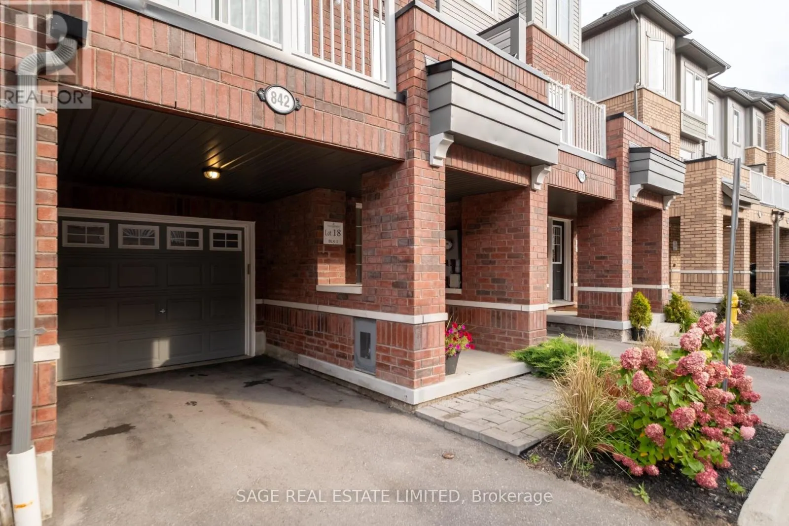 842 ATWATER PATH