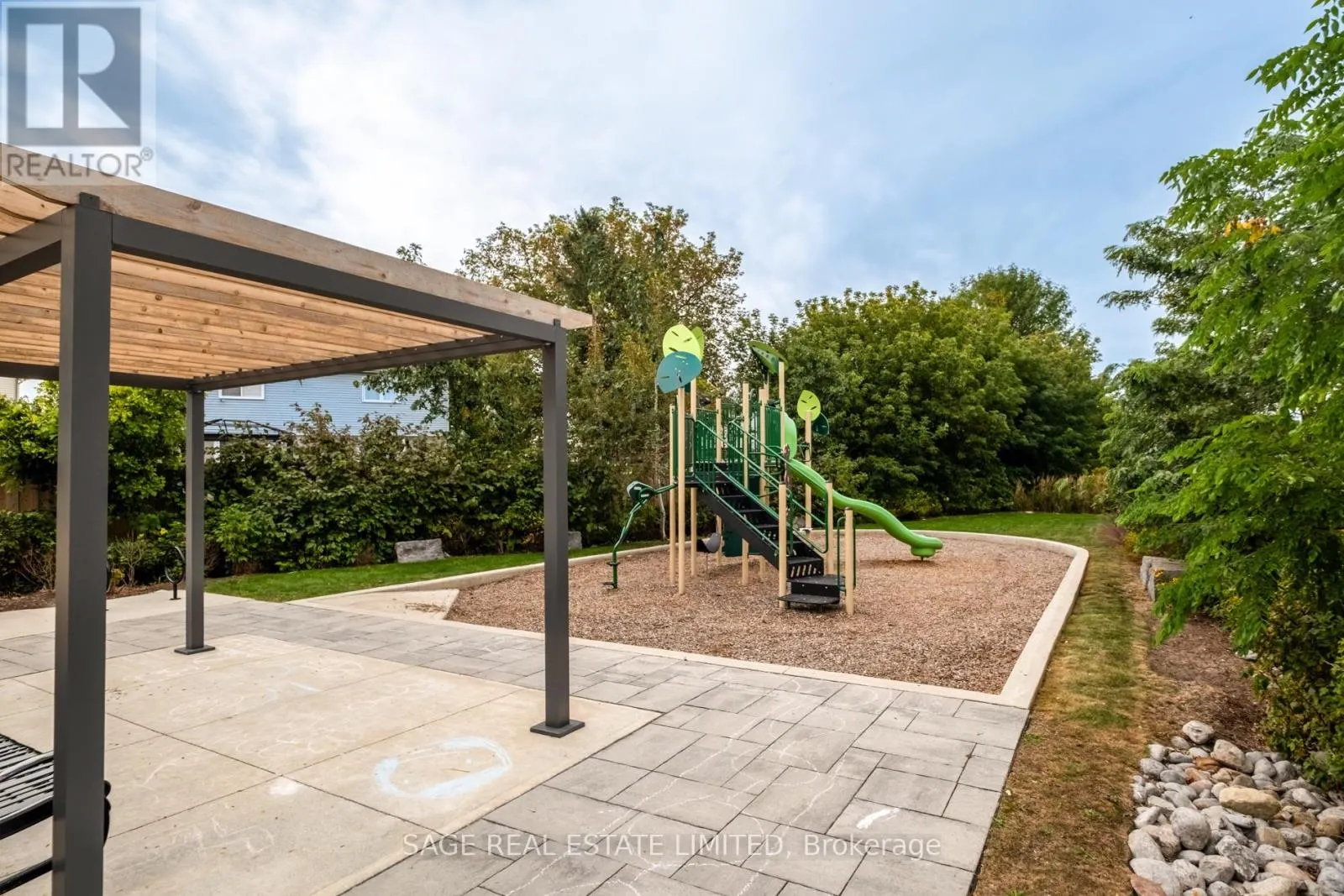 842 ATWATER PATH